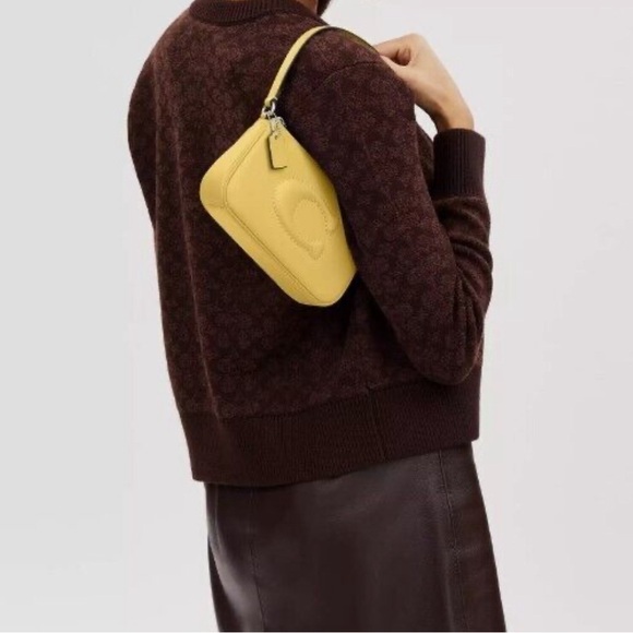 NWT Coach Nolita 19 Wristlet Purse - Picture 4 of 9